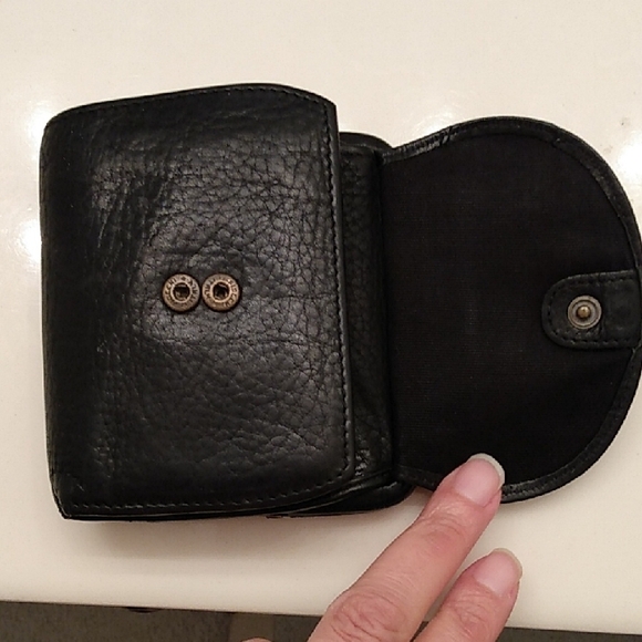 Fossil Elegant Compact Black Genuine Leather Wallet Kisslock Coin Purse - Picture 11 of 16